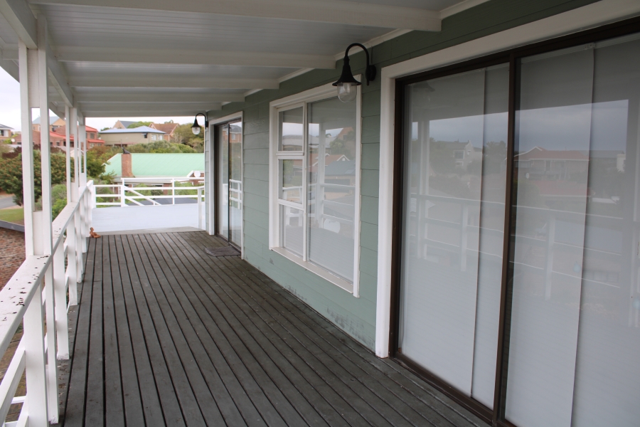 4 Bedroom Property for Sale in Stilbaai Wes Western Cape